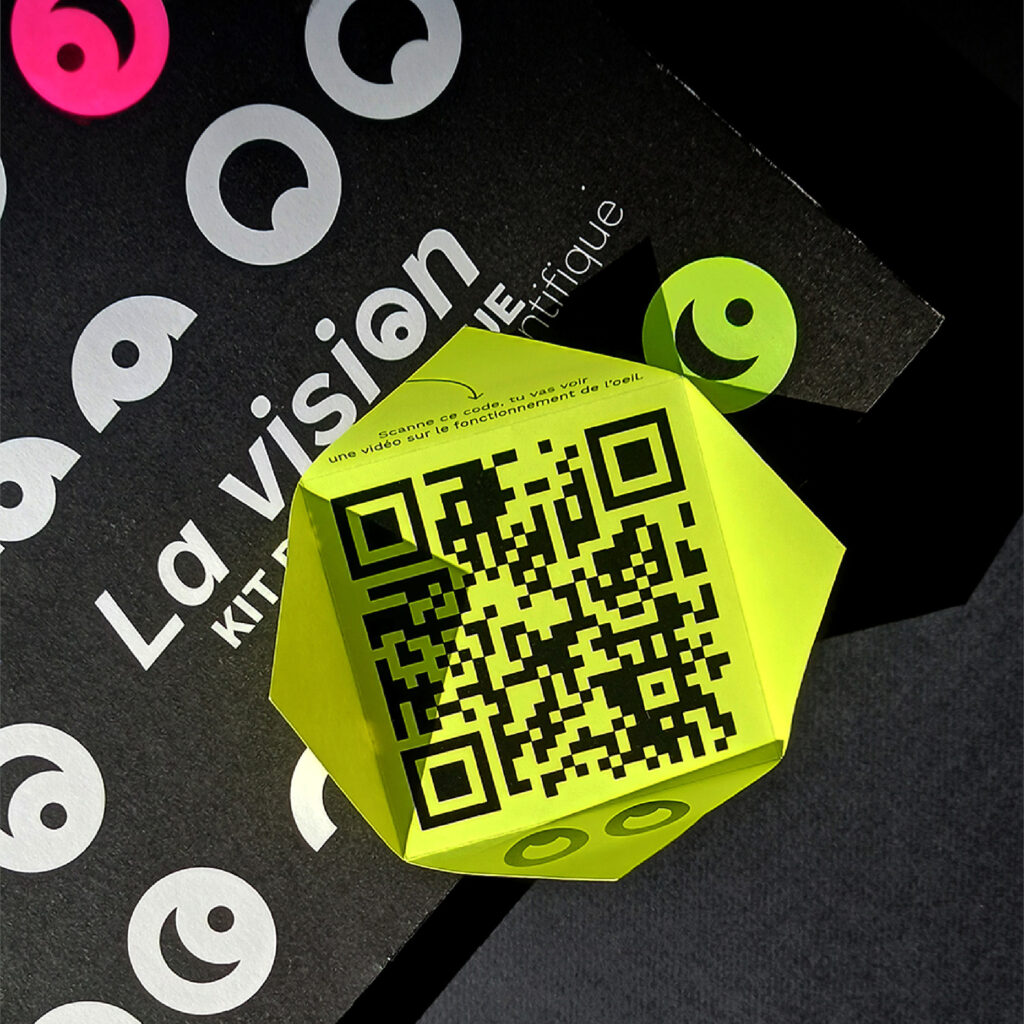 Identite_graphique_Lescure_Elodie_graphiste_Annecy_En_perdre_la_vue_qrcode